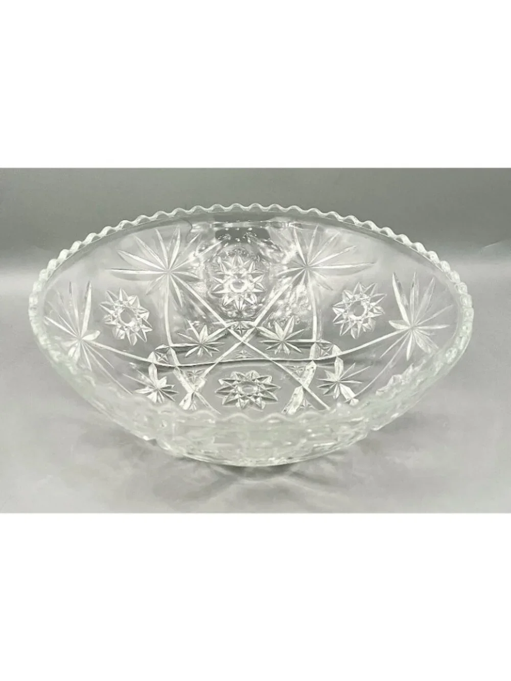 Vintage Anchor Hocking Prescut Glass Star of David Large Serving Bowl 10.5